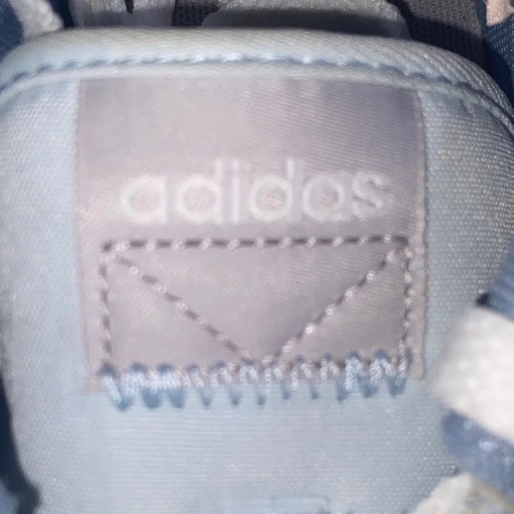 Adidas Retroset Light Blue Grey White Sneakers FW9381 Womens 7.5 Low Top Shoes